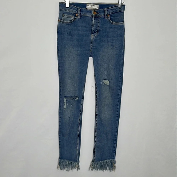 Free People Great Heights Frayed Skinny Jeans - Size 26 - Picture 3 of 8